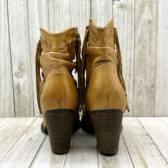 ☀️SALE☀️ Naughty Monkey Leather Fringe Slouchy Western Booties Size: 6.5 - Picture 8 of 11